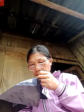 bella-la online show from 29, 10, 2025