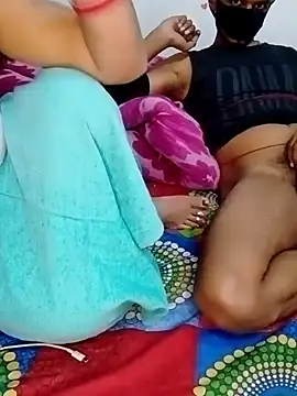 hot couple 000 online show from 20, 2, 2026