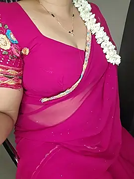 Snapshot of shreyareddy99 chatting on 19, 5, 2026 shreyareddy99 online show from 19, 5, 2026
