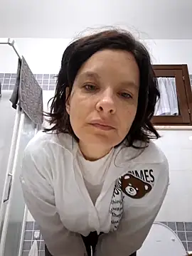 Piediniecollant online show from 11, 11, 2025