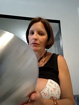 Snapshot of Piediniecollant chatting on 4, 6, 2026 Piediniecollant online show from 4, 6, 2026