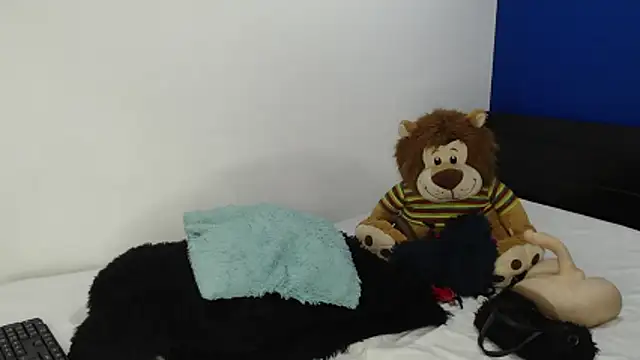 Snapshot of EmmilyConnor chatting on 17, 6, 2026 EmmilyConnor online show from 17, 6, 2026