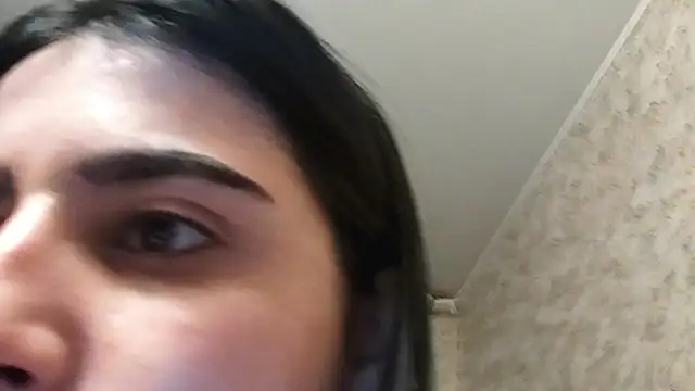 Snapshot of Lina_rix chatting on 29, 10, 2025 Lina rix online show from 29, 10, 2025