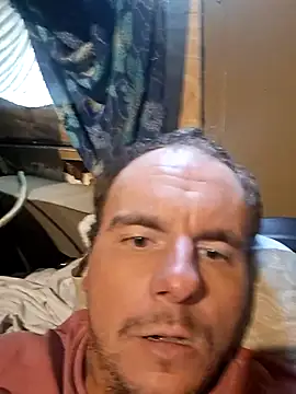 Snapshot of mommiesboy0903 chatting on 27, 10, 2025 mommiesboy0903 online show from 27, 10, 2025