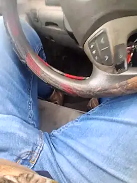 Snapshot of mommiesboy0903 chatting on 28, 10, 2025 mommiesboy0903 online show from 28, 10, 2025