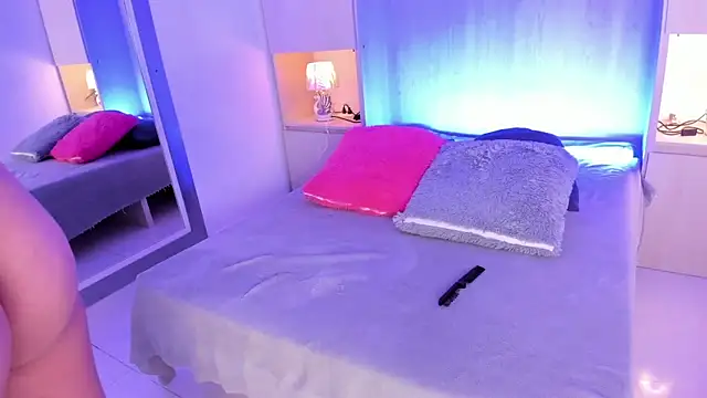 GabyMason  online show from 11, 11, 2025