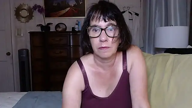 Snapshot of BigbustedBrenda chatting on 6, 11, 2025 BigbustedBrenda online show from 6, 11, 2025