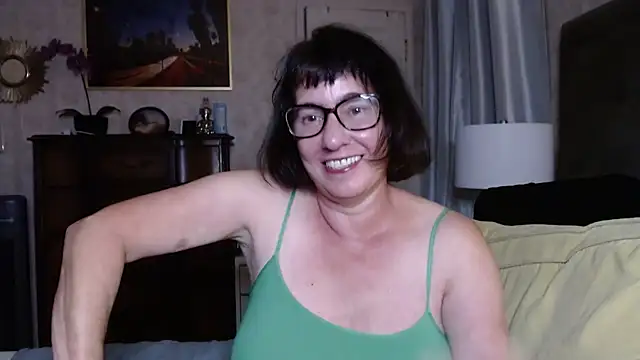 Snapshot of BigbustedBrenda chatting on 27, 11, 2025 BigbustedBrenda online show from 27, 11, 2025