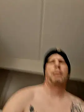 Snapshot of coupleinhotel chatting on 7, 11, 2025 coupleinhotel online show from 7, 11, 2025