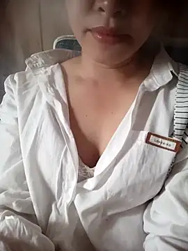 Bamboo-niee123 online show from 6, 11, 2025