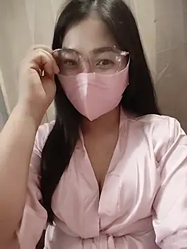 Snapshot of Bamboo-niee123 chatting on 18, 5, 2026 Bamboo-niee123 online show from 18, 5, 2026