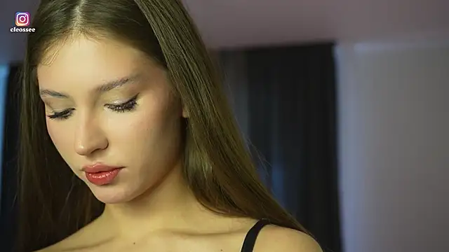 Snapshot of Cleose chatting on 11, 4, 2026 Cleose online show from 11, 4, 2026