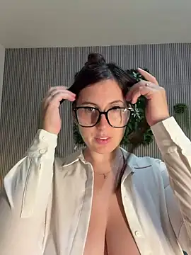 Snapshot of MysteryGirl__ chatting on 21, 5, 2026 MysteryGirl online show from 21, 5, 2026