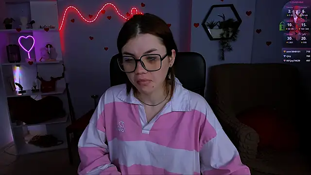 Snapshot of isabel_wave chatting on 21, 4, 2026 isabel wave online show from 21, 4, 2026