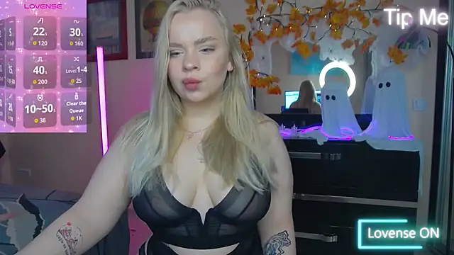 LisaCandy1 online show from 31, 10, 2025