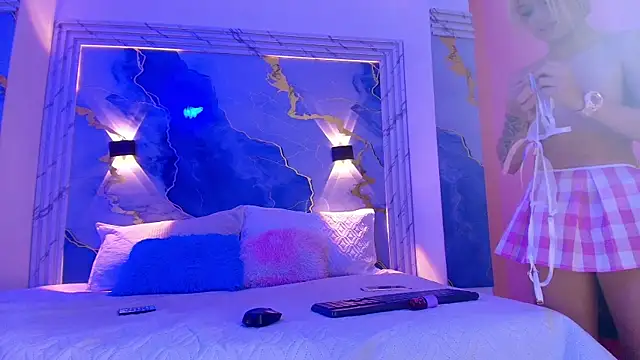 Girls from medellin online show from 5, 11, 2025