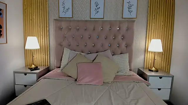 Snapshot of KamyGlam chatting on 13, 6, 2026 KamyGlam online show from 13, 6, 2026