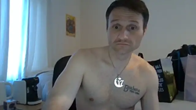 Snapshot of Caliguy36 chatting on 21, 4, 2026 Caliguy36 online show from 21, 4, 2026