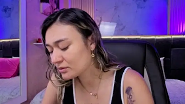 Im-Lola online show from 13, 12, 2025