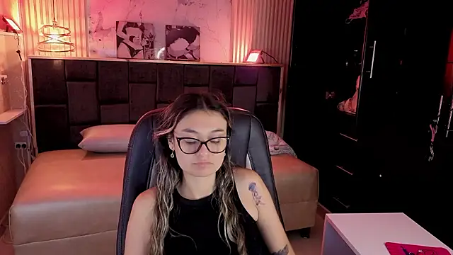 Im-Lola online show from 27, 2, 2026