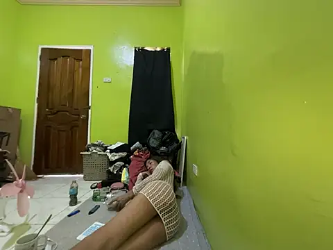 kittyhugecock online show from 3, 3, 2026