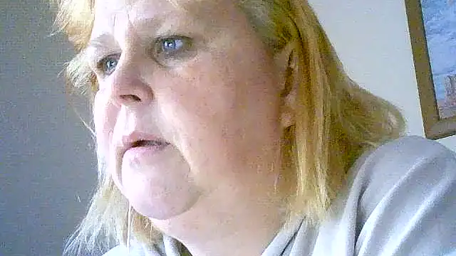 Snapshot of Sylviastar46 chatting on 16, 11, 2025 Sylviastar46 online show from 16, 11, 2025