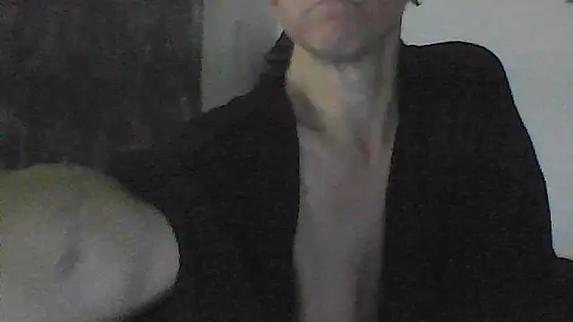 Karebearz1 online show from 16, 4, 2026