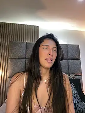 Snapshot of BrigitteVons chatting on 4, 4, 2026 BrigitteVons online show from 4, 4, 2026