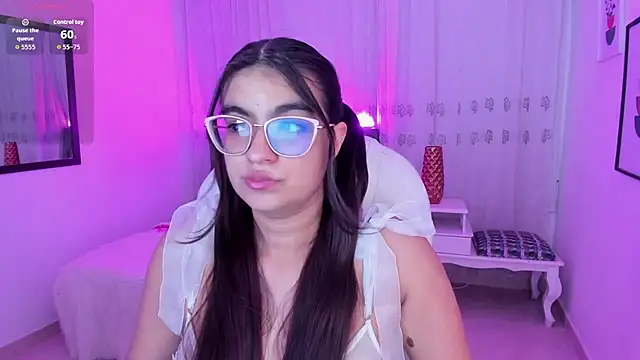 Luna Jonnes1 online show from 1, 2, 2026