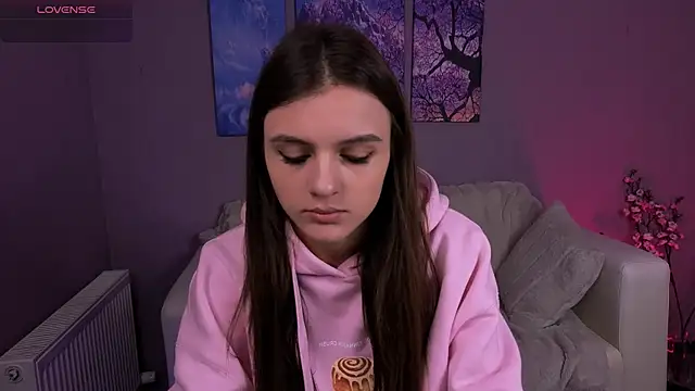 lisa dark  online show from 18, 1, 2026