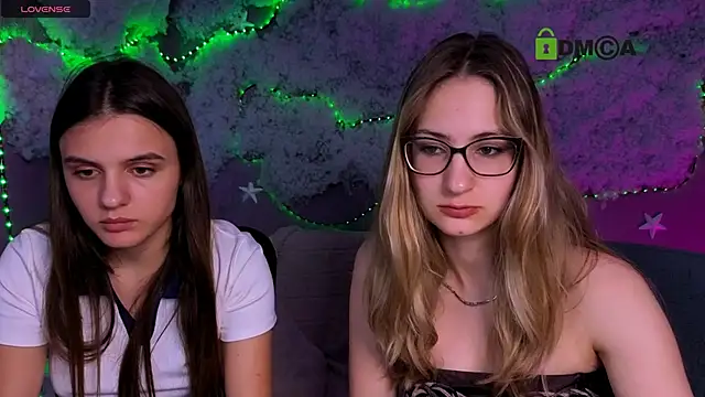 Snapshot of lisa_dark_ chatting on 22, 5, 2026 lisa dark online show from 22, 5, 2026