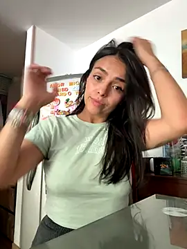 MailynAndNick online show from 26, 11, 2025