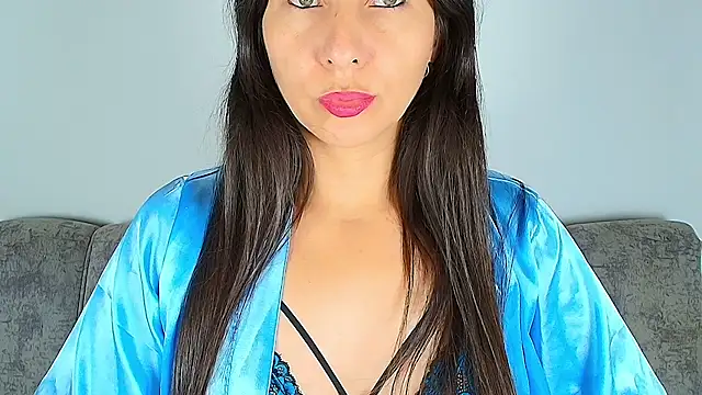 alana pink95 online show from 18, 11, 2025