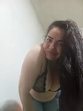 Snapshot of MaryRoze_ chatting on 22, 4, 2026 MaryRoze online show from 22, 4, 2026