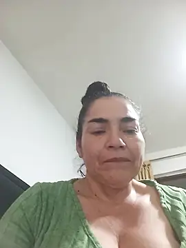 Snapshot of MaryRoze_ chatting on 10, 5, 2026 MaryRoze online show from 10, 5, 2026