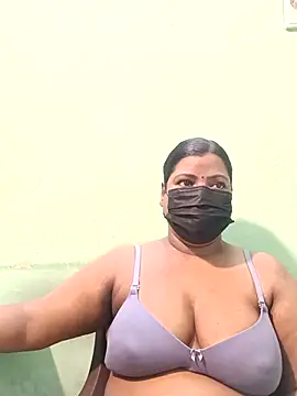 Snapshot of tamil_Nithya_J chatting on 1, 5, 2026 tamil Nithya J online show from 1, 5, 2026