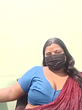 Snapshot of tamil_Nithya_J chatting on 8, 5, 2026 tamil Nithya J online show from 8, 5, 2026