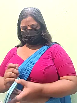 Snapshot of tamil_Nithya_J chatting on 9, 5, 2026 tamil Nithya J online show from 9, 5, 2026