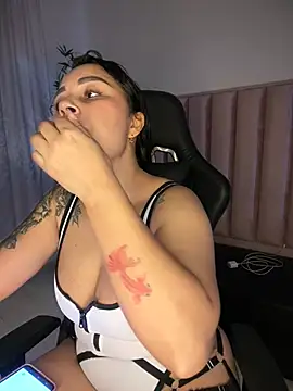 Natural BIGASS Nina online show from 15, 1, 2026