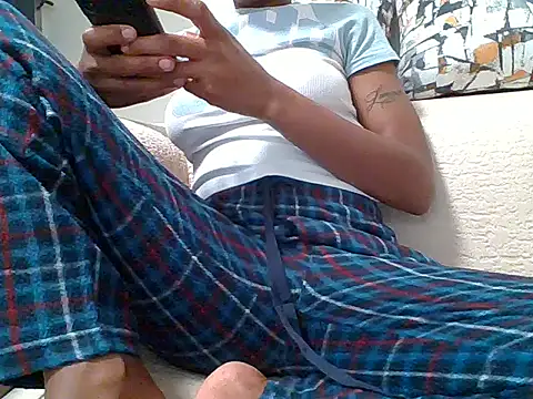Snapshot of Petite_baby5 chatting on 20, 5, 2026 Petite baby5 online show from 20, 5, 2026