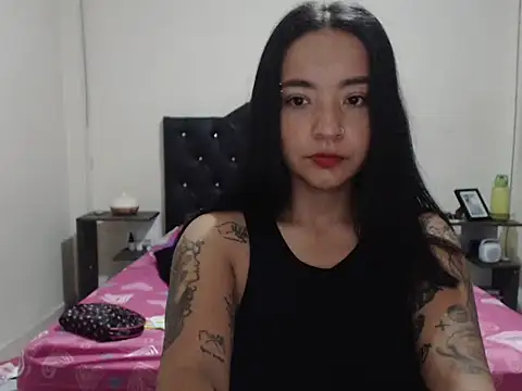 Snapshot of Girlbigtits chatting on 13, 11, 2025 Girlbigtits online show from 13, 11, 2025