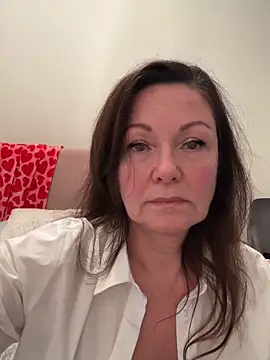 HotLdyllic online show from 18, 2, 2026