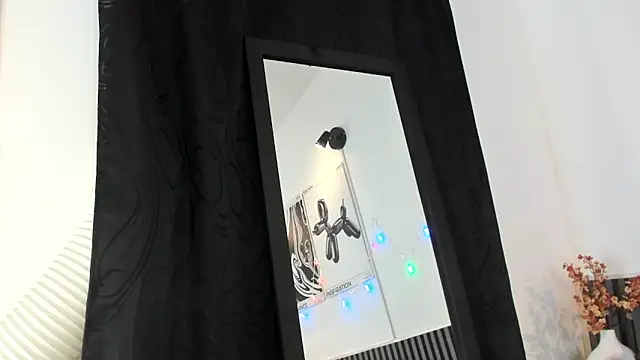 Cloe Bonne online show from 22, 12, 2025