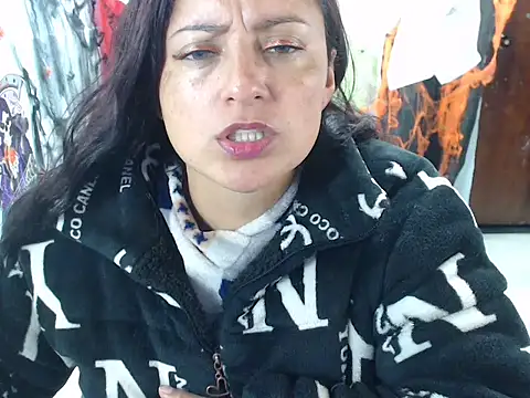 kristelltender1 online show from 31, 10, 2025