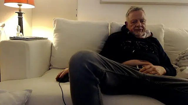 Dennislover007 online show from 16, 1, 2026