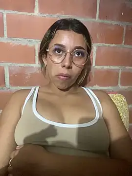 Snapshot of liahot69 chatting on 9, 5, 2026 liahot69 online show from 9, 5, 2026
