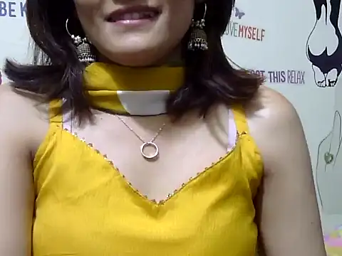 Snapshot of maira_33 chatting on 8, 3, 2026 maira 33 online show from 8, 3, 2026