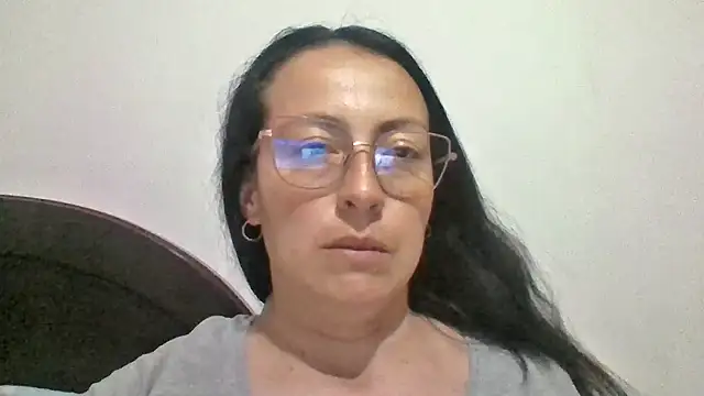 Lauryn Jones online show from 24, 3, 2026