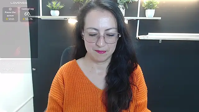 Lauryn Jones online show from 15, 4, 2026