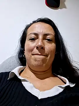 Snapshot of Lauryn_Jones chatting on 1, 6, 2026 Lauryn Jones online show from 1, 6, 2026